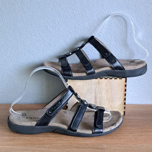 Taos Prize Slip On Black Leather Sandals 3 Strap Embellished Womens Size 9 EU 40 - Picture 10 of 12